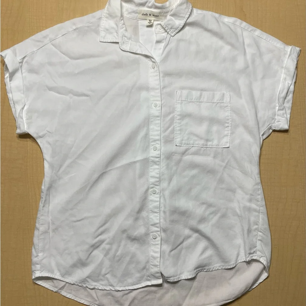 Cloth & Stone Crisp White Rolled Short Sleeve Point Collar Button Down Top Small - Picture 3 of 10